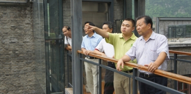 【重慶】我公司董事副總張憲洪先生攜相關(guān)專家參觀考察金佛山項(xiàng)目