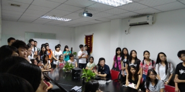 【廣州】廣州大學(xué)2011級(jí)旅游管理專業(yè)全體師生來我公司參觀考察